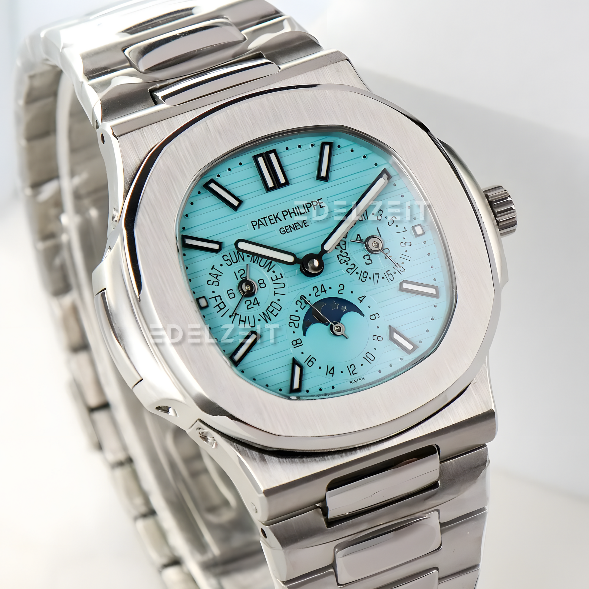 Patek Philippe Nautilus 5740 – Tiffany Blue | Édition Limitée